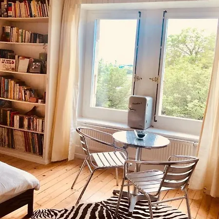 D La Tour Bed & Breakfast *